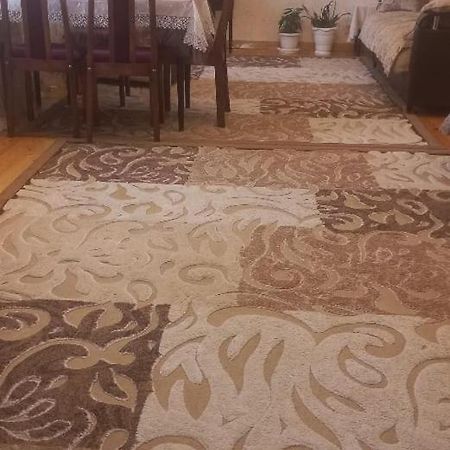 Apartment At Narimanov 151 Ganja Luaran gambar