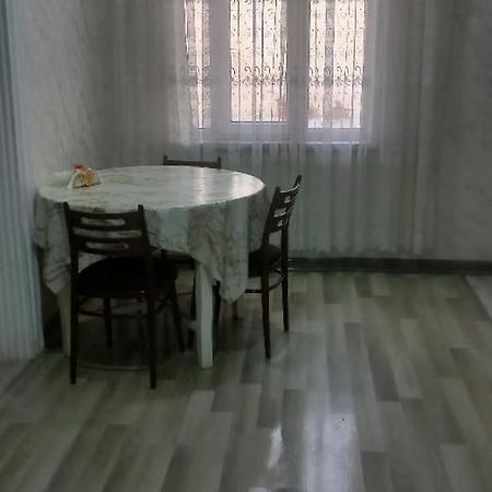 Apartment At Narimanov 151 Ganja Luaran gambar